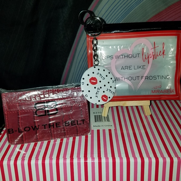 Lots of Lip Love Fabfitfun Gift Basket - Picture 5 of 9